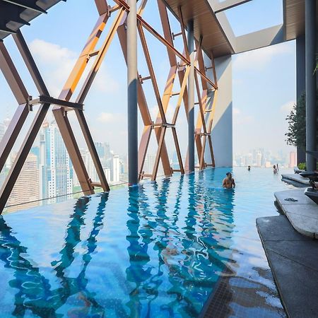 Scarletz Suites By Mykey Kuala Lumpur Exterior photo The pool at the 39th floor