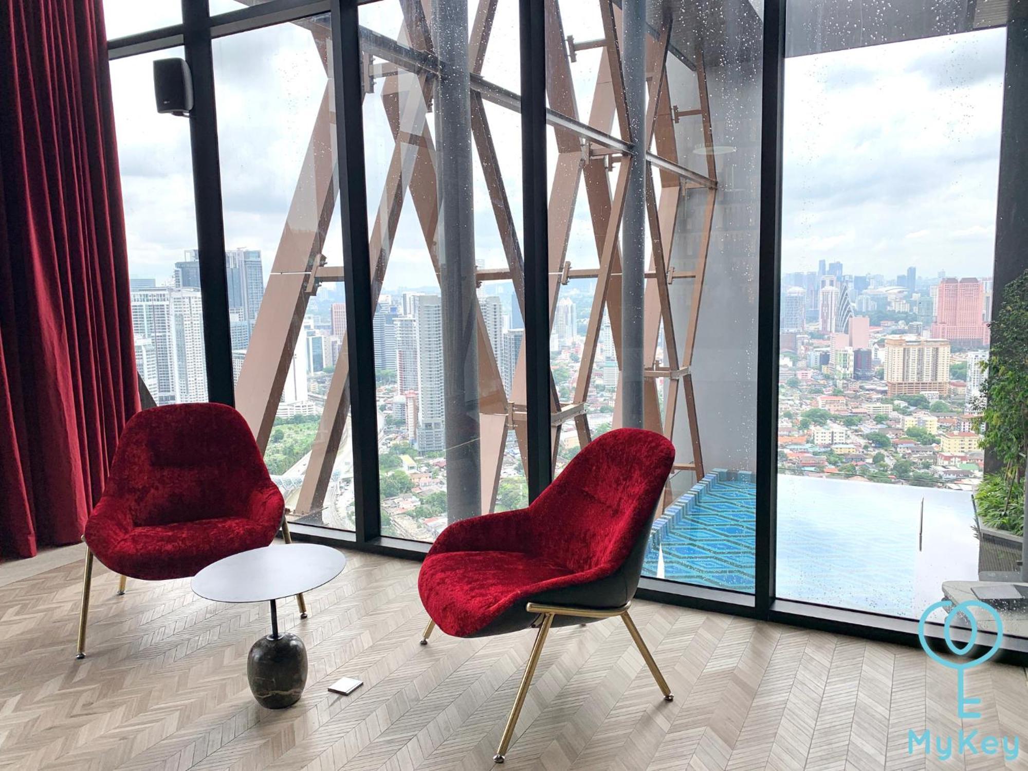Scarletz Suites By Mykey Kuala Lumpur Exterior photo Sky Pool