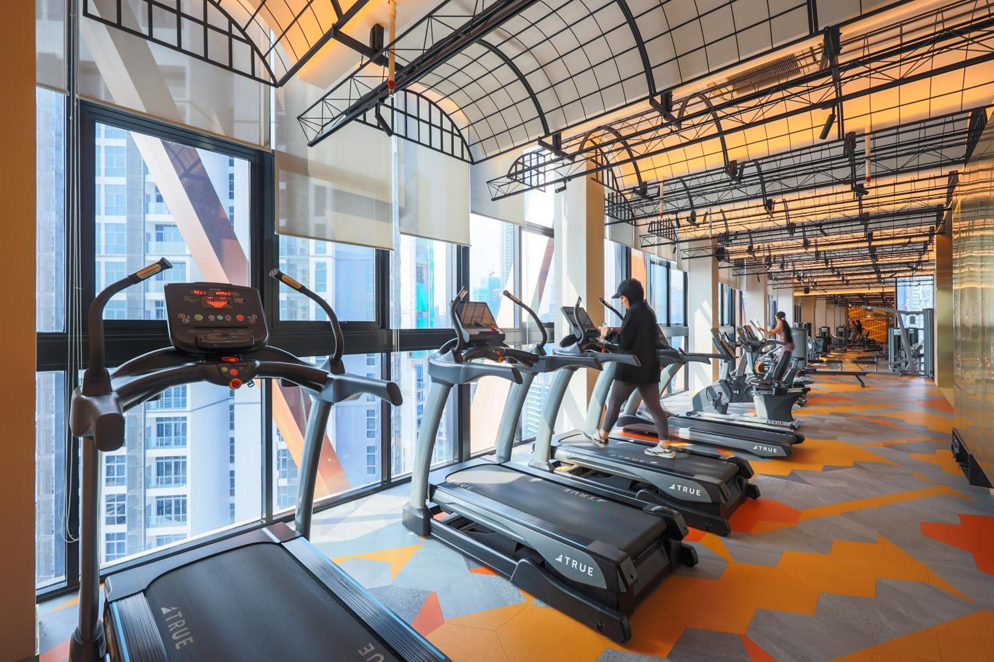 Scarletz Suites By Mykey Kuala Lumpur Exterior photo The gym at the 39th floor